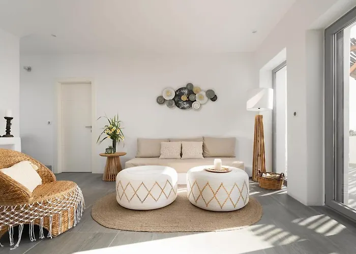 Tranquilla - Seaview, Pool & Jacuzzi