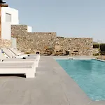 Tranquilla - Seaview, Pool & Jacuzzi Villa
