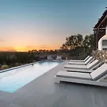 Villa Tranquilla - Seaview, Pool & Jacuzzi