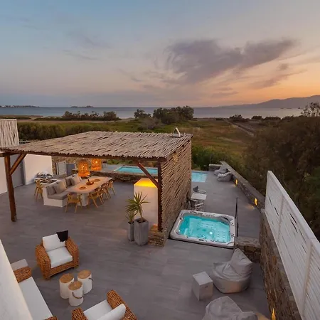 Villa Tranquilla - House, Seaview, Pool & Jacuzzi Plaka (Naxos)